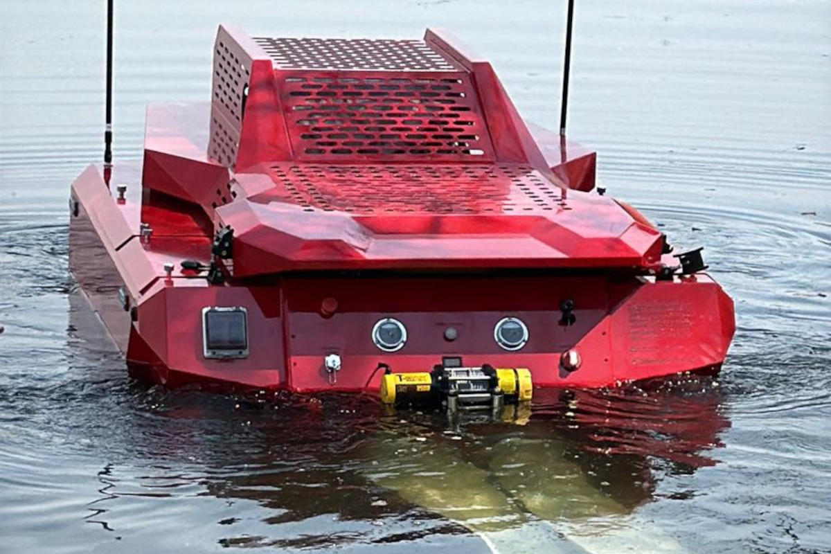 FMBOT 12000 im Wassereinsatz